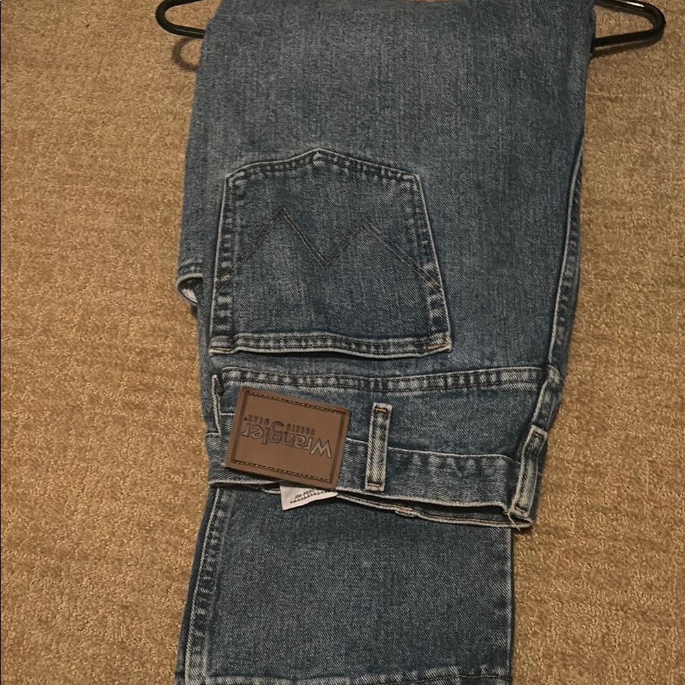 BRAND NEW Wrangler Men's Blue Jeans